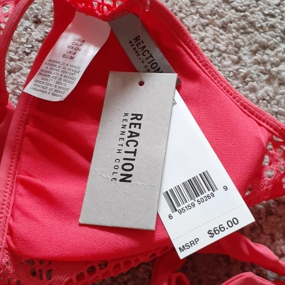 MAKE OFFER ~ ☀️🏖 NWT REACTION Kenneth Cole sz SM, $66.00